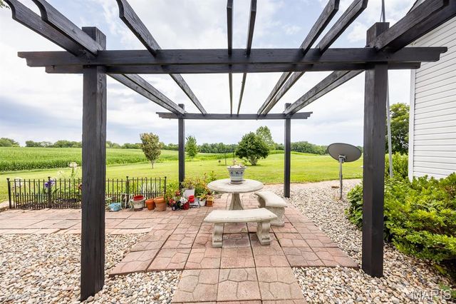 14218 Schuster Road, Pocahontas, IL 62275