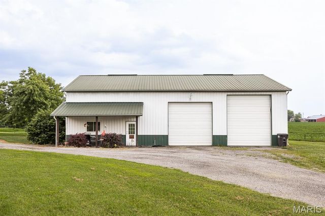 14218 Schuster Road, Pocahontas, IL 62275