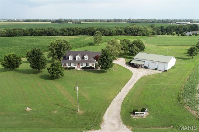 14218 Schuster Road, Pocahontas, IL 62275
