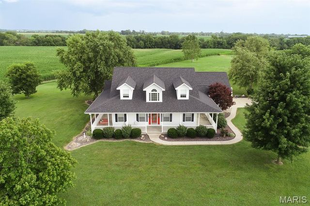 14218 Schuster Road, Pocahontas, IL 62275