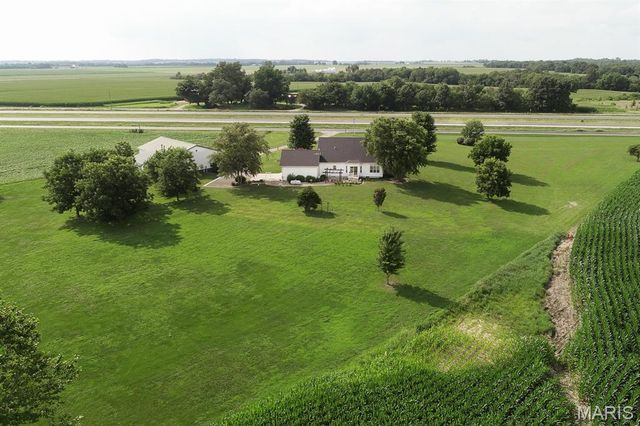 14218 Schuster Road, Pocahontas, IL 62275