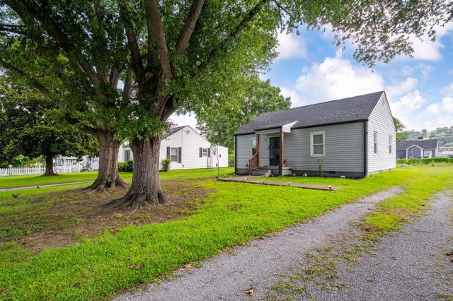 616 Carden Avenue, Rossville, GA 30741