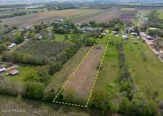 1193 Bordelon Road, Breaux Bridge, LA 70517