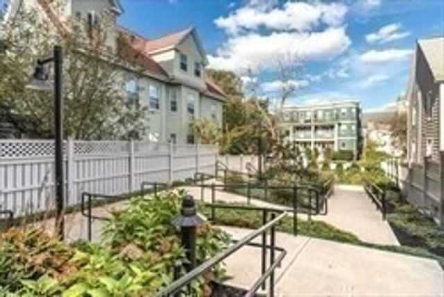 375 Market 106, Boston, MA 02135