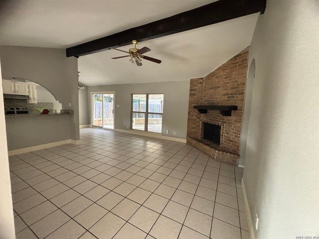6850 MICKEY MANTLE DR, San Antonio, TX 78240