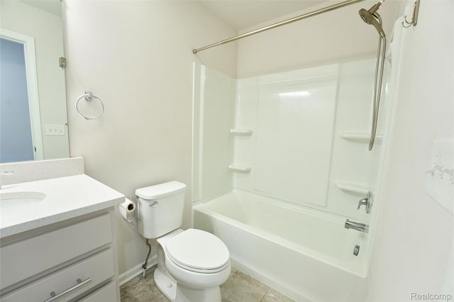 49701 Lantern Way, Canton Charter Township, MI 48188