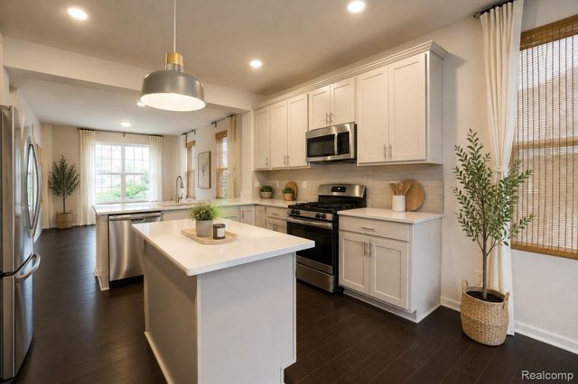 49701 Lantern Way, Canton Charter Township, MI 48188