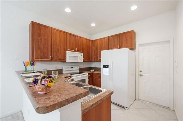 2597 Stockbridge Square SW 2597, Vero Beach, FL 32962