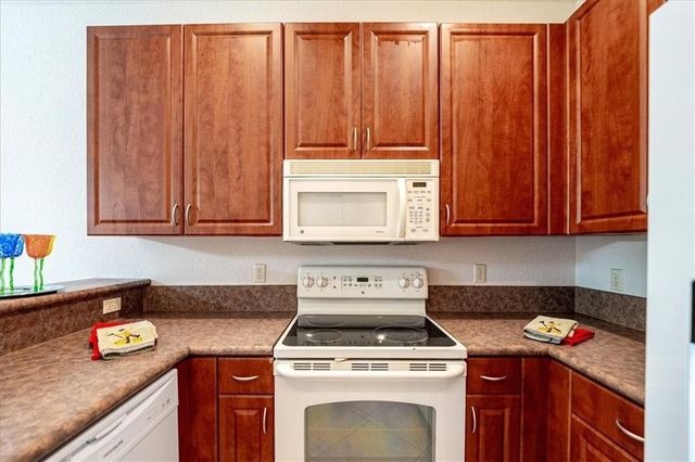 2597 Stockbridge Square SW 2597, Vero Beach, FL 32962