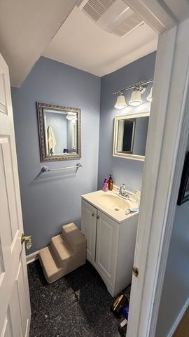 308 Erin Rd 308, Stoughton, MA 02072