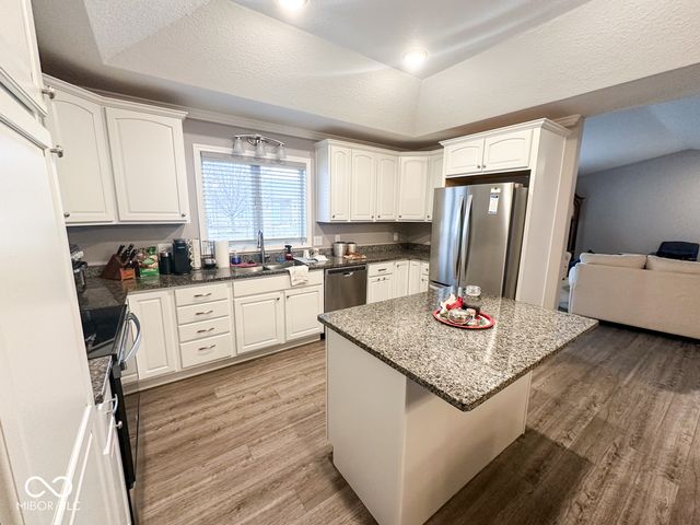 2724 Heritage Parkway, Anderson, IN 46012