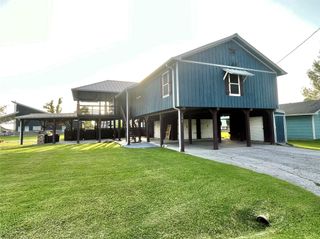126 2nd Avenue, Onalaska, TX 77360