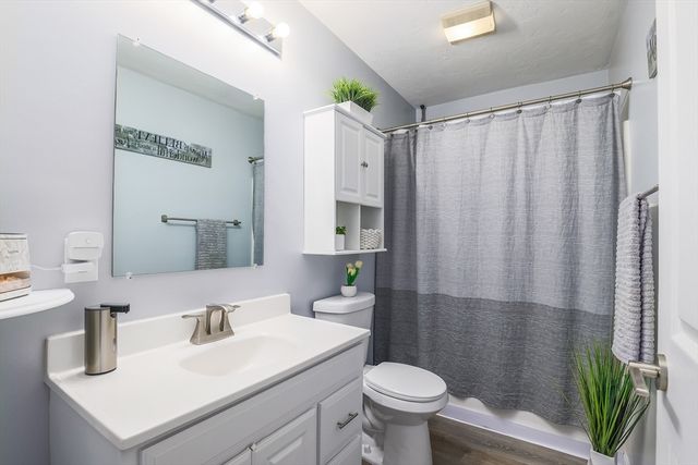 22-B Bancroft St, Worcester, MA 01610