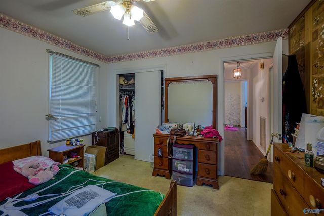 2110 Fulton Drive NW, Huntsville, AL 35810