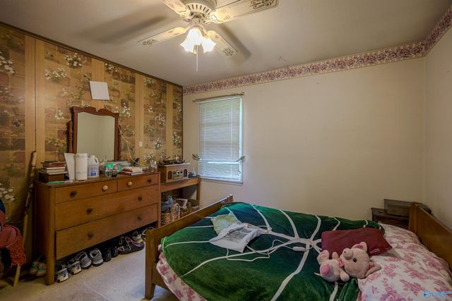 2110 Fulton Drive NW, Huntsville, AL 35810