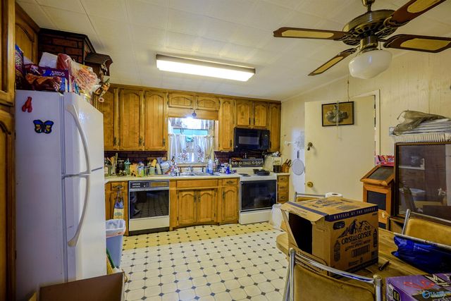 2110 Fulton Drive NW, Huntsville, AL 35810