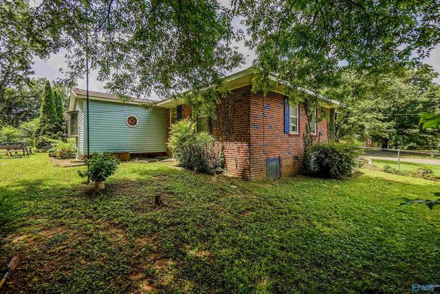 2110 Fulton Drive NW, Huntsville, AL 35810