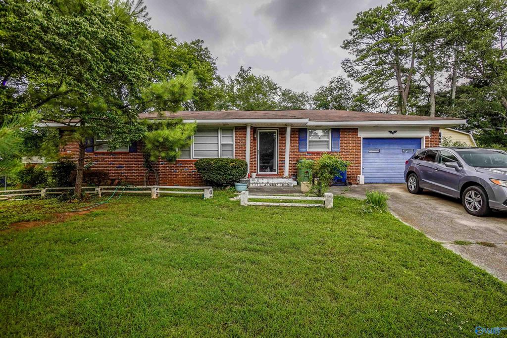 2110 Fulton Drive NW, Huntsville, AL 35810