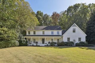 6215 River Chase Circle, Atlanta, GA 30328