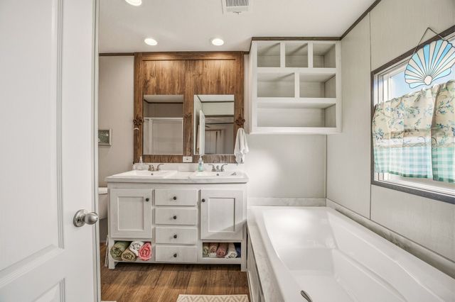 308 N Lakeview Drive, Palo Pinto, TX 76484