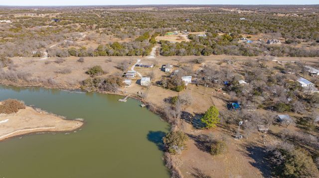 308 N Lakeview Drive, Palo Pinto, TX 76484