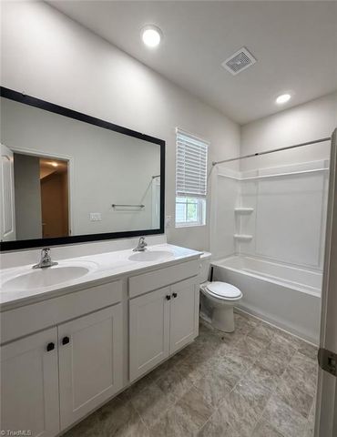5910 Crossview Drive, Kernersville, NC 27284