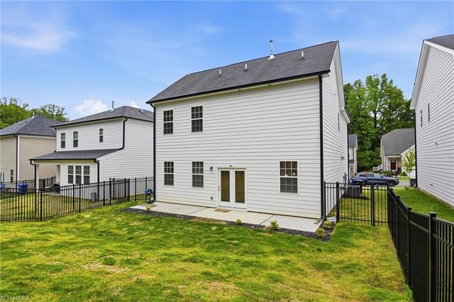 5910 Crossview Drive, Kernersville, NC 27284