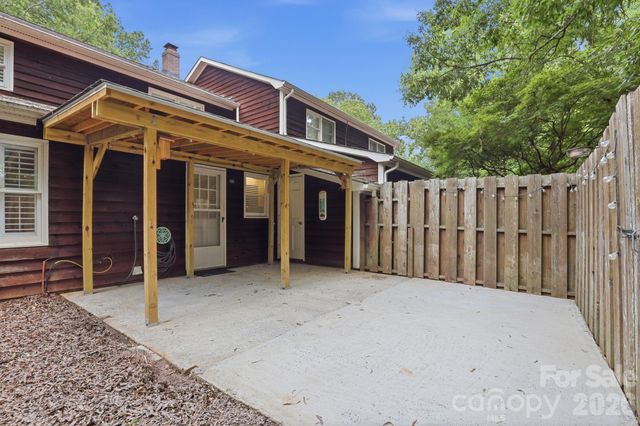 2500 Round Table Road E, Monroe, NC 28110