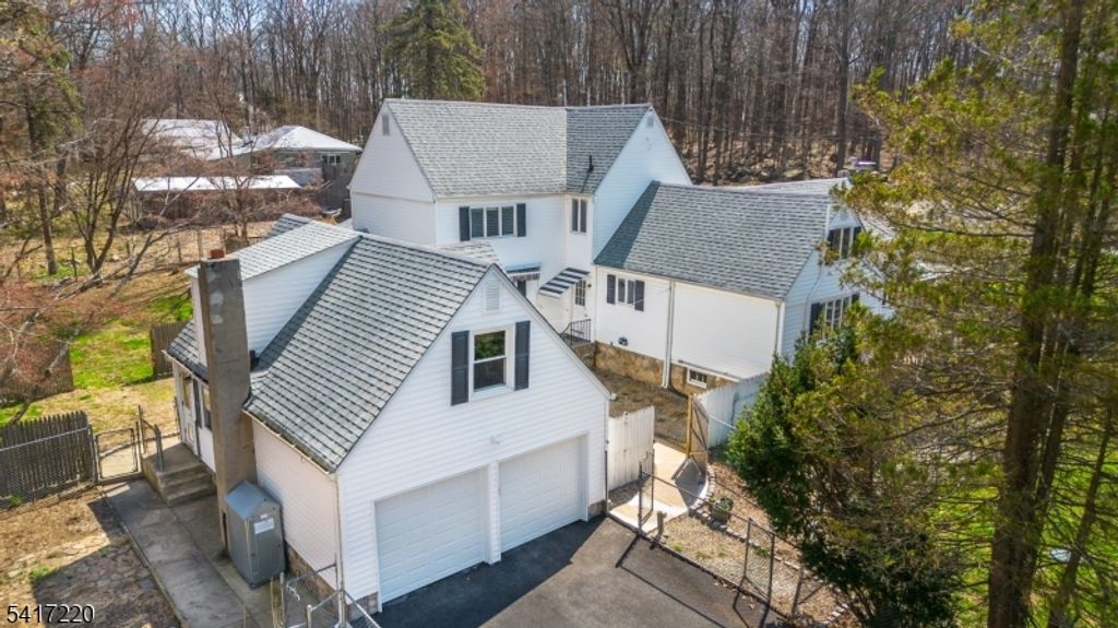 8 Stonehedge Ln, Byram Twp., NJ 07821 — photo 2
