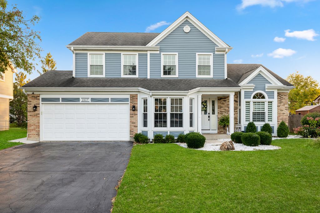 2317 Broadway Lane, Schaumburg, IL 60194