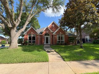 2001 Elm Creek Lane, Flower Mound, TX 75028