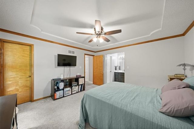 511 SE FRANKLIN Court, Blue Springs, MO 64014