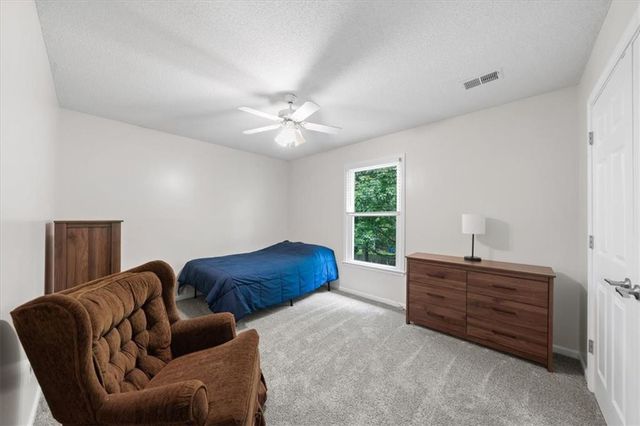 511 SE FRANKLIN Court, Blue Springs, MO 64014