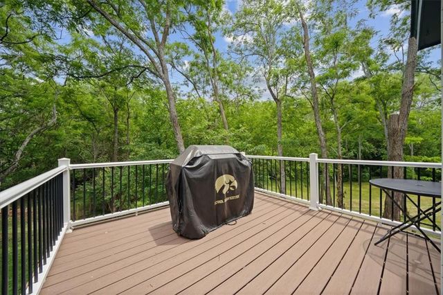 511 SE FRANKLIN Court, Blue Springs, MO 64014