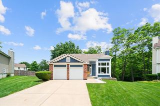511 SE FRANKLIN Court, Blue Springs, MO 64014
