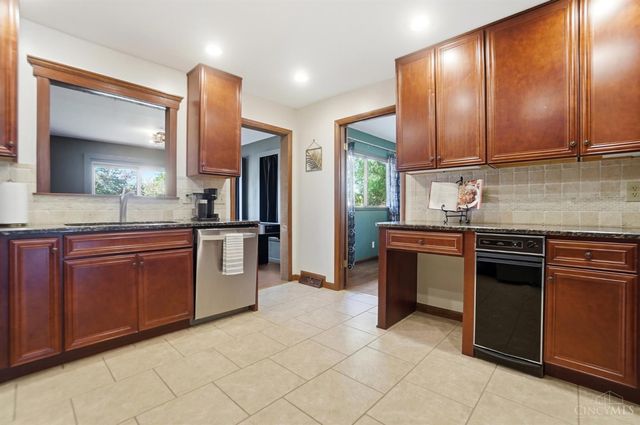 4821 Manchester Road, Middletown, OH 45042