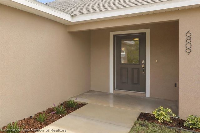 6809 Dickinson Drive, Sebring, FL 33872