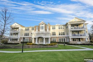 205 Four Seasons Lane, Woodcliff Lake, NJ 07677