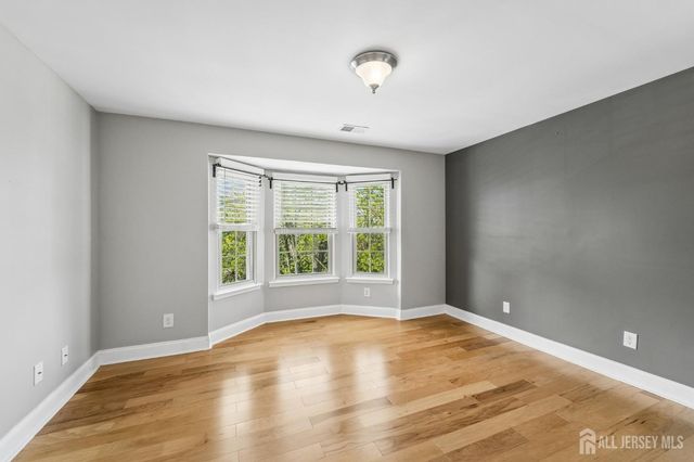 21 Lear Court, East Brunswick, NJ 08816