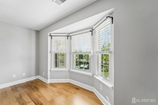 21 Lear Court, East Brunswick, NJ 08816