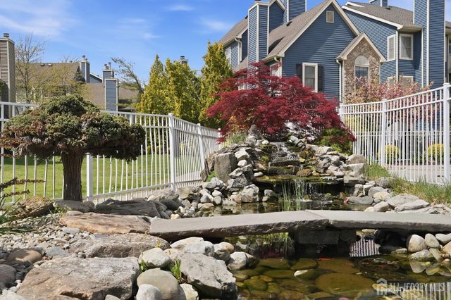 21 Lear Court, East Brunswick, NJ 08816