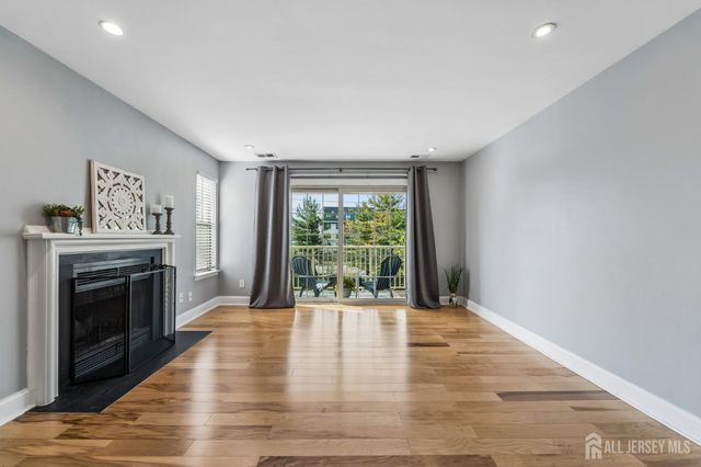 21 Lear Court, East Brunswick, NJ 08816