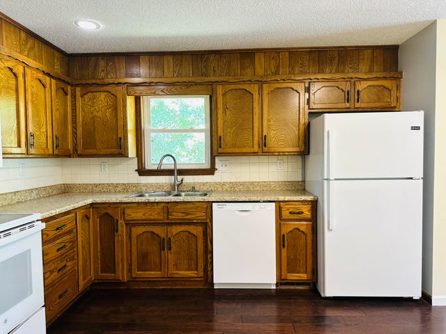 700 Owens Mill Road, Stockton, MO 65785