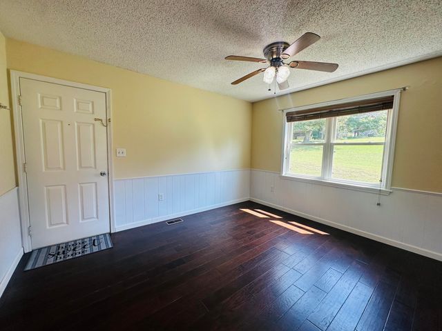 700 Owens Mill Road, Stockton, MO 65785