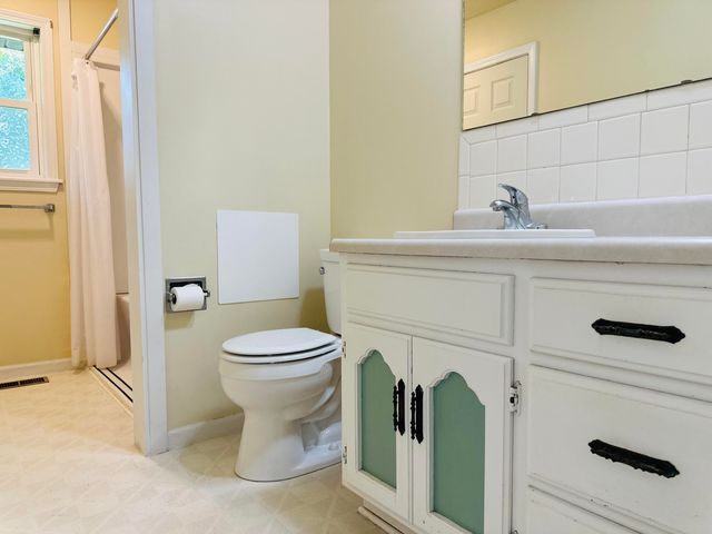 700 Owens Mill Road, Stockton, MO 65785