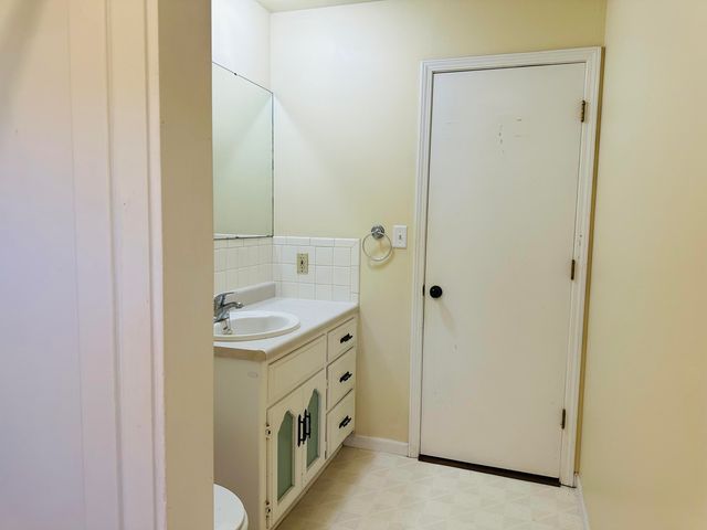 700 Owens Mill Road, Stockton, MO 65785