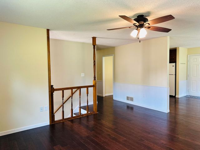 700 Owens Mill Road, Stockton, MO 65785