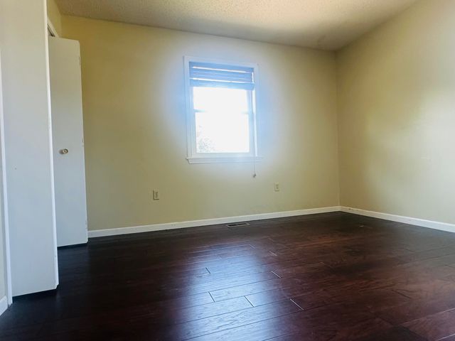 700 Owens Mill Road, Stockton, MO 65785