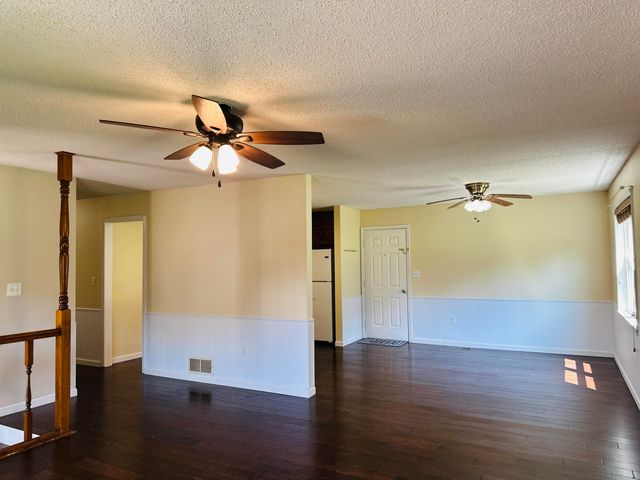 700 Owens Mill Road, Stockton, MO 65785