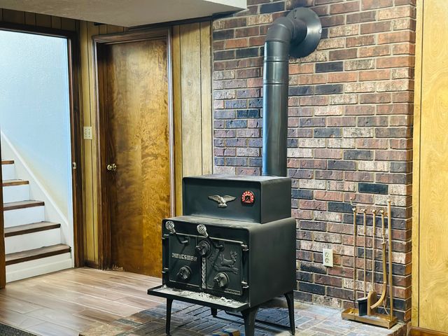 700 Owens Mill Road, Stockton, MO 65785